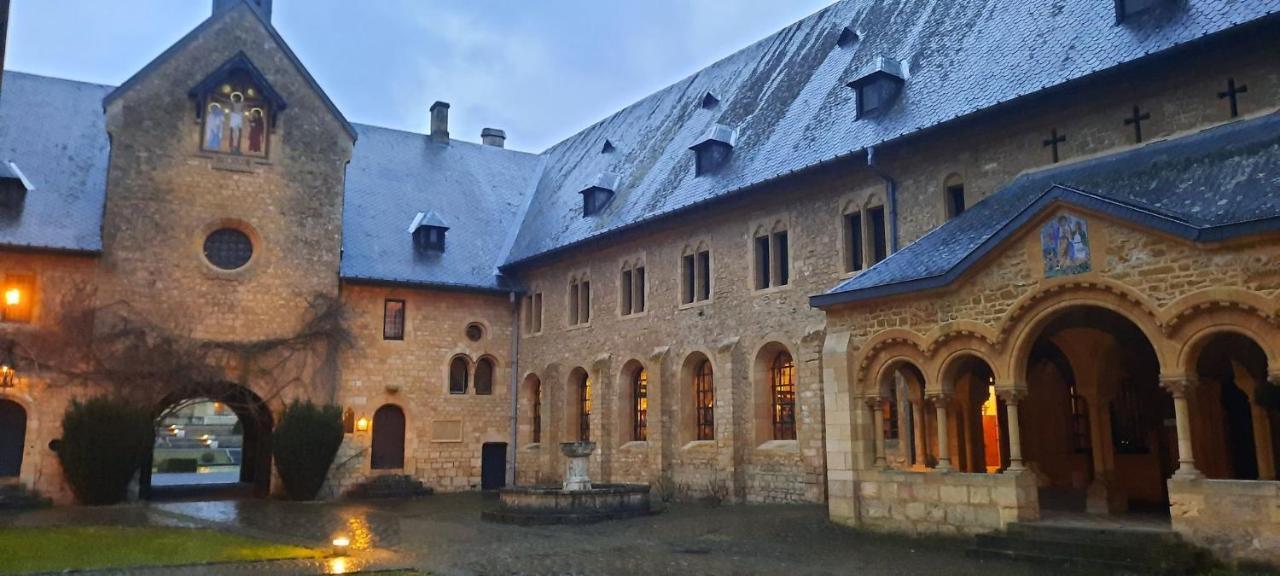 Les Gites & Chambres D'Hotes De La Ferme De Rosiere Houdrigny Exteriör bild